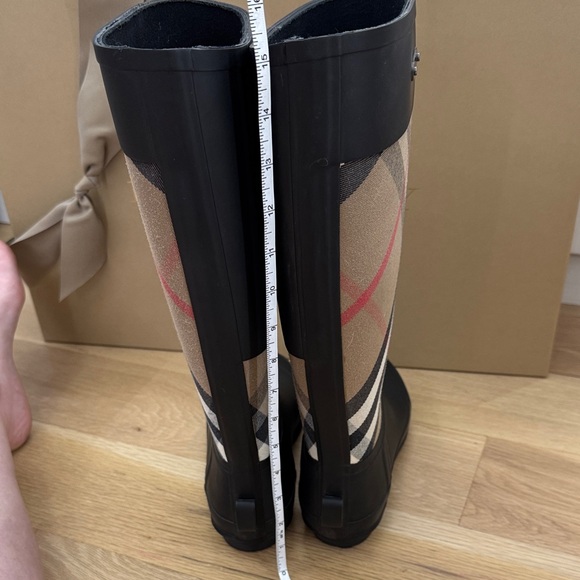 Burberry Black and Tan Checkered Boots - Picture 13 of 17